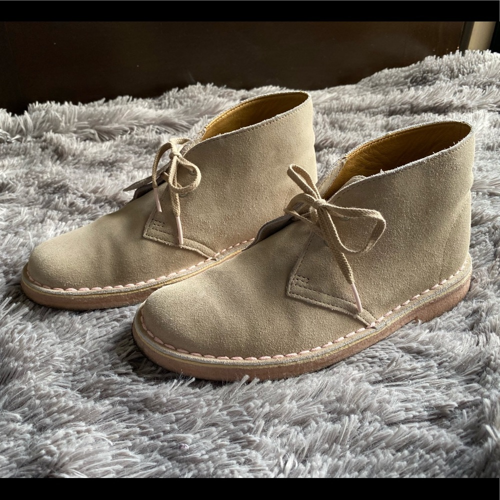 Clark’s Desert Boot Sand/Pink